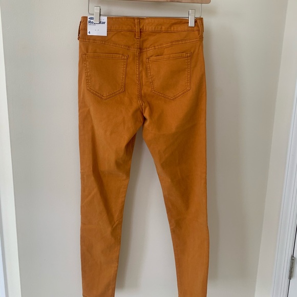 BNWT Old Navy Jeans - Picture 2 of 2